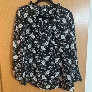Old Navy Black and White Floral Blouse